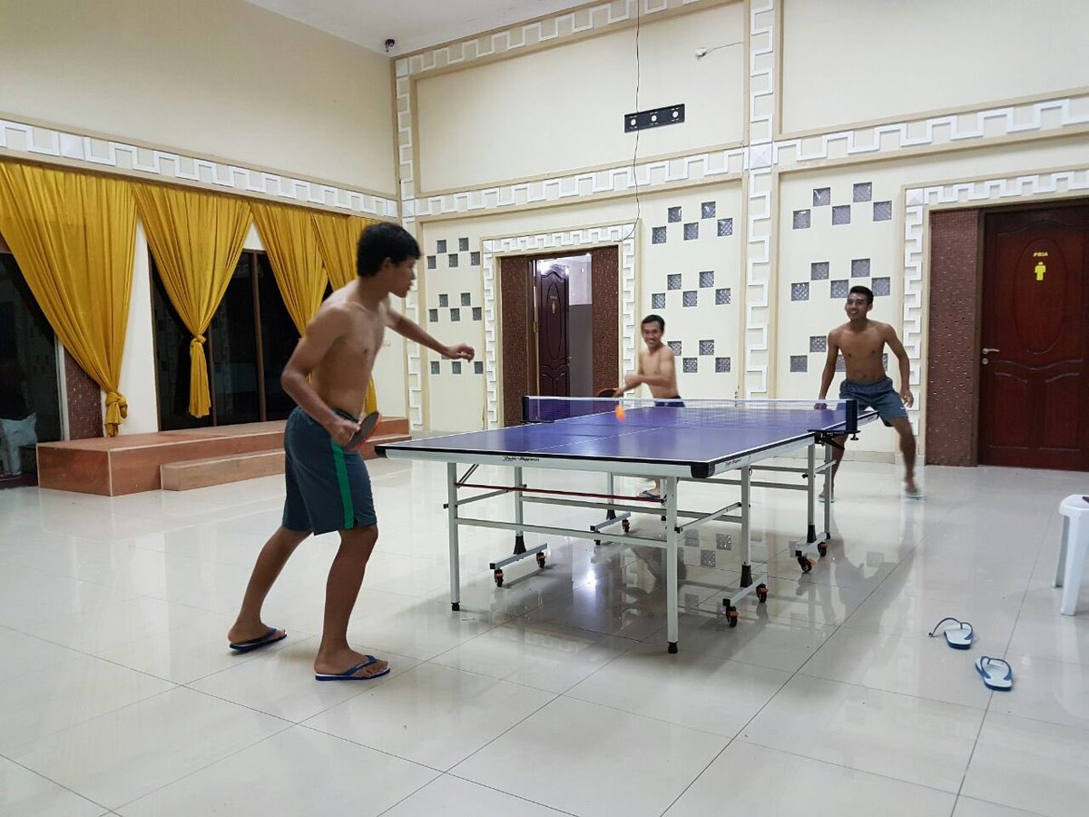 PSBaritoPutera's tweet photo. Punggawa Laskar Antasari, mengisi waktu dengan melakukan kegiatan Tenis Meja (Ping-pong) di Hotel Mauren - Serui #8angkit8arito https://t.co/UCFQTSlrVb