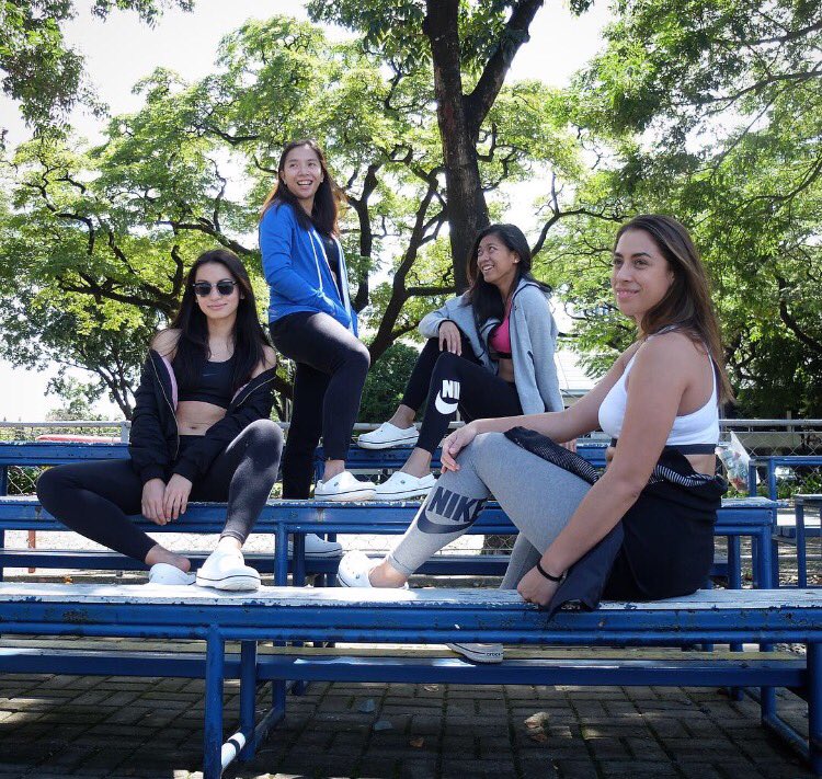 denniselazaro's tweet photo. Hang with the gang  #CrocsSquad #SquadGoals #CrocsInStyle @crocsph https://t.co/AylEeTiiEw