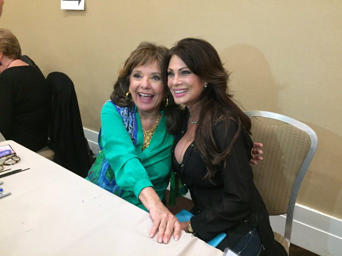 Mary Ann from Gillian's Island.... lov her! https://t.co/u7k5TGZ9qk