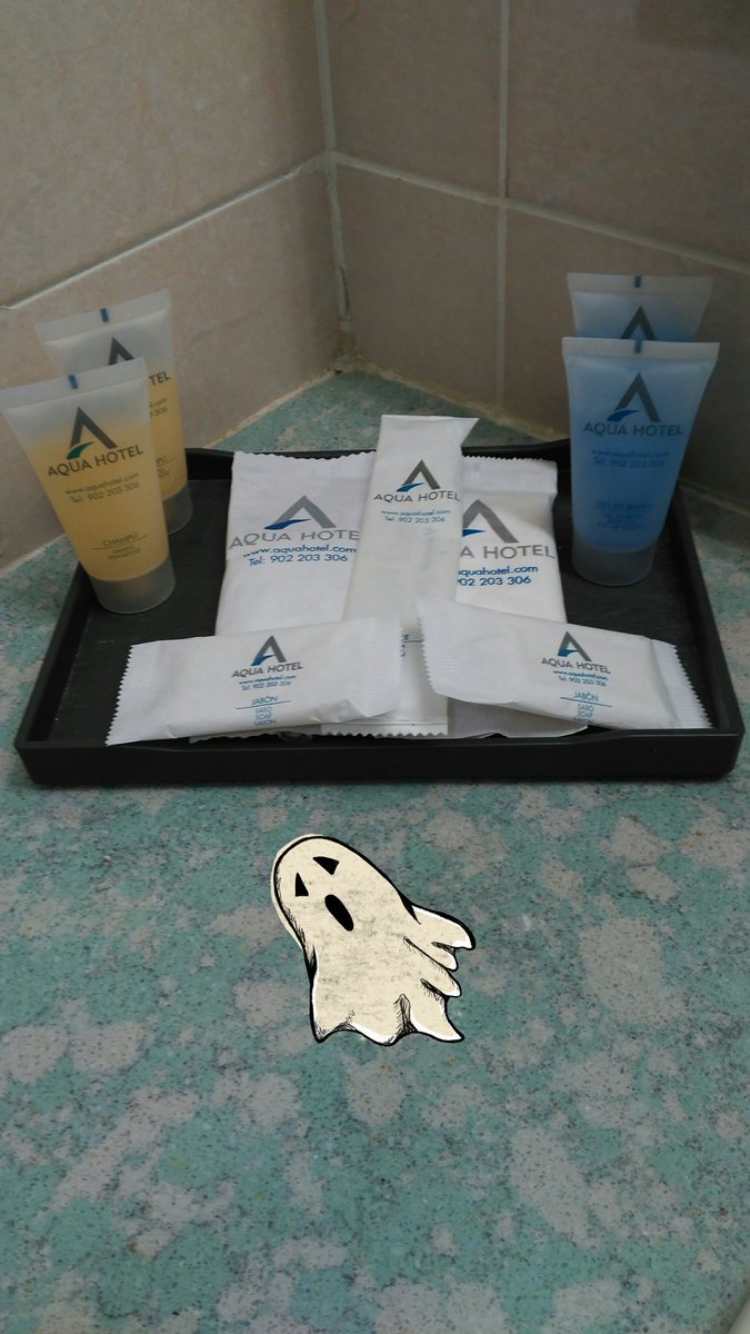 DormirComerViaj's tweet photo. Ya estamos en el @aquahotel #OnaBrava #halloween es la 2° vez que venimos, podremos fotitos y a la vuelta nuestra valoración en el blog https://t.co/1AeYJA7zRh