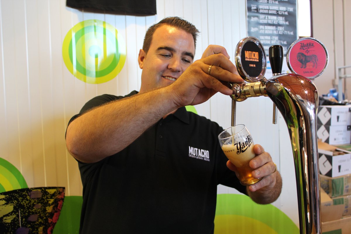EcoJumilla's tweet photo. ¡Corre aún estás a tiempo de probar las cervezas Yakka y @MUTACHO_CA en Bodegas @CasadelaErmita hasta las 19:30! #Mutacho #Oktoberfest https://t.co/mLDmfKFAOS