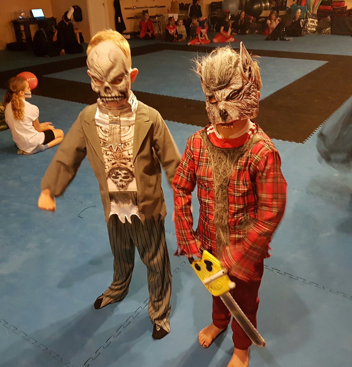 Tekkickboxing's tweet photo. Tek Halloween Murder Mystery 2016. #kickboxing #nottingham #ng9 #tekacademy #martialarts #tekkickboxing #tek https://t.co/1oXqeQmv4W
