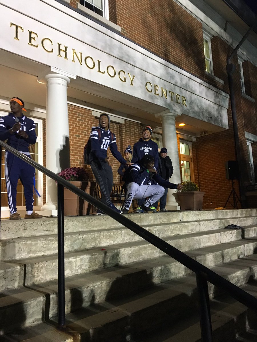 ichanrose's tweet photo. Who knew our football players had such performing talent! #CAfootball #CAspiritweek @CAFightingCats https://t.co/jEsGMBAJLw