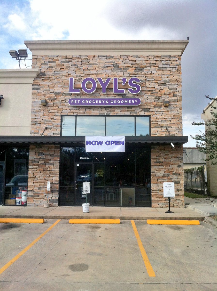 Houston! Today is the grand opening of @LOYLSNaturalPet! We'd love for you to stop by if you're around.