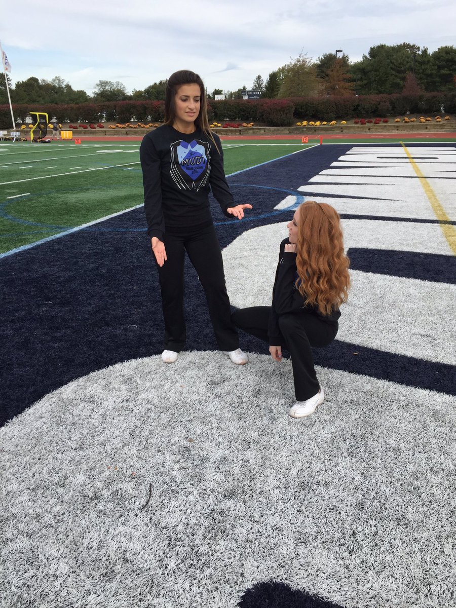 liittlered29's tweet photo. "what do you mean he didn't text you back?" #hoco2016 https://t.co/CPBkzxo1S2