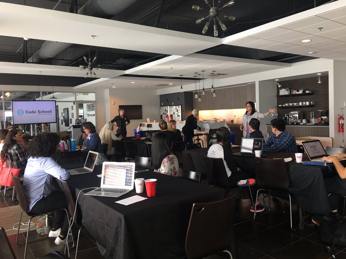 Yay! #MakeDay2016 is finally here! Couldn't be more excited!!! 😜 @OrlLadyDevs HUGE THANKS to <a href="/chrgwong/">Christine</a> @codeschool for hosting us!!!