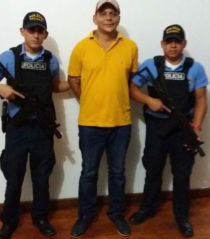 maibortpetit's tweet photo. Se complica la defensa del caso de los sobrinos de Cilia Flores con la captura del socio en Hondureño
https://t.co/xUpBvDBB2t https://t.co/ElivfKvJZ8