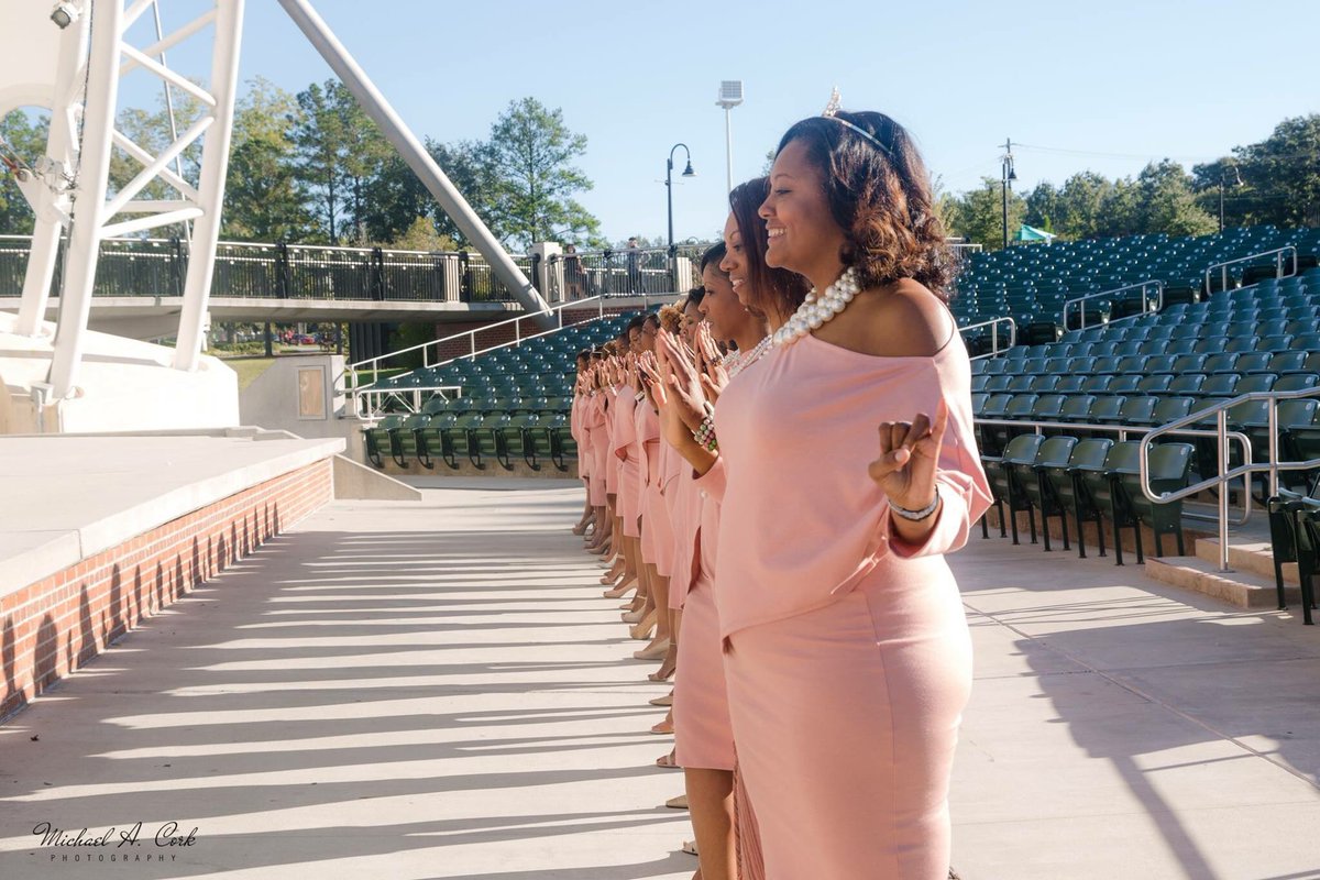 ReallyRemona's tweet photo. Oct 27th,my line sisters & I celebrated 25yrs as members of AKA. #BetaAlpha #FAMU #R.O.M.E. #Fall91. Us at HC2016 #TracyNicoleClothing https://t.co/MrY2ZH3yfS