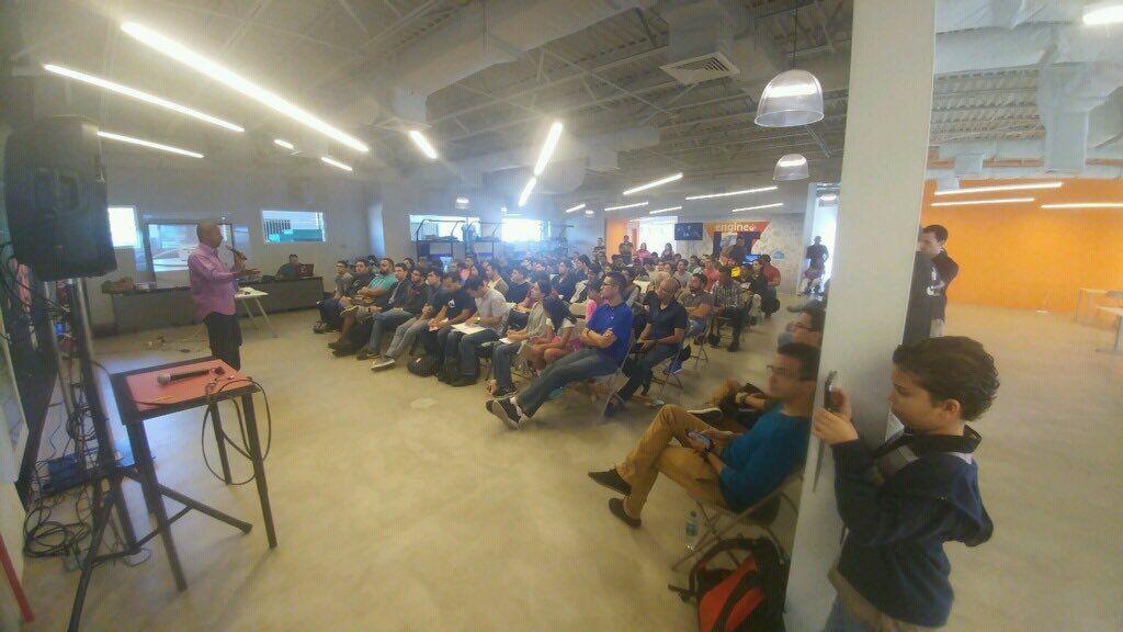 MakerspacePR's tweet image. Our @Raspberry_Pi Jam in Puerto Rico has strarted @MissPhilbin @LegoJames @MattRichardson @EbenUpton thank you for this plattaform!