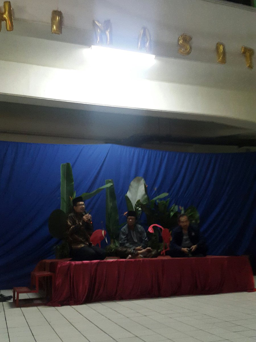 Ini dia pembicara kita yang ditunggu tunggu, Gus Amin dari Magelang 😍