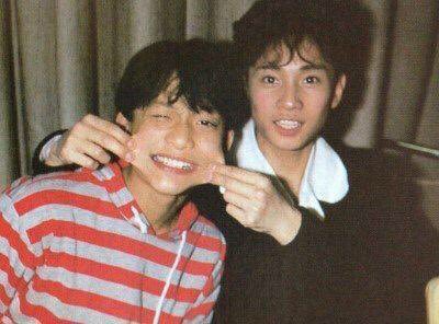 するめ 香取慎吾は生まれつき綺麗な天然パーマなんだけどそうとは知らずに中2の時美容院でパーマ をかけて中居正広に お前は天パだからパーマかけなくていいんだよ何やってんだよって怒られてその時ああ僕って天パなんだってはじめて自覚したって話が好き