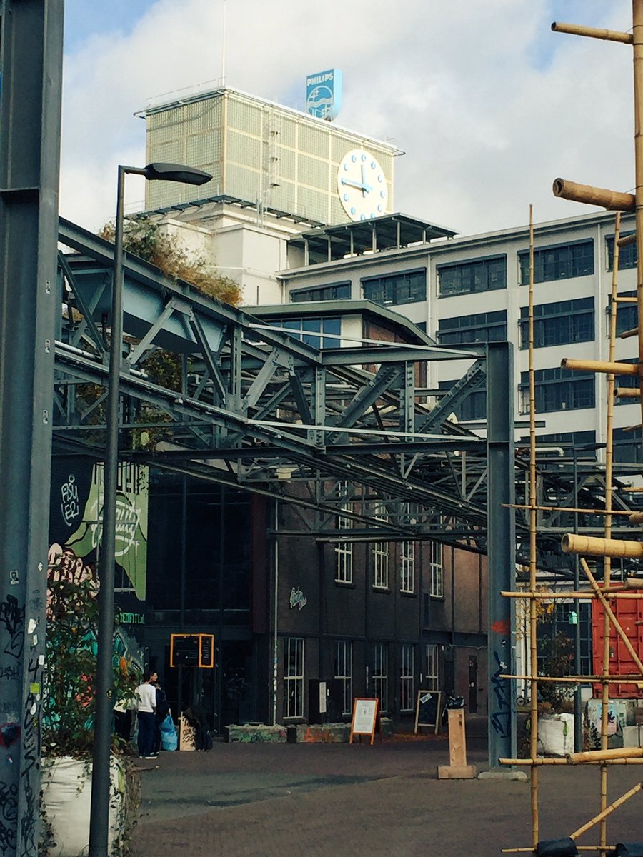 lucasowenjudge's tweet photo. #Eindhoven #Philips #DDW2016 https://t.co/Dm6OYzOnPe