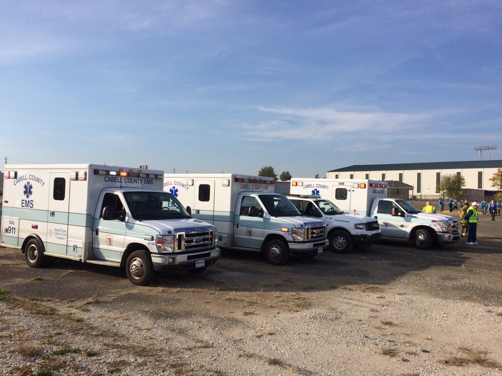 gregghendry's tweet photo. @CabellCountyEMS @ccemsdirteam Nice lineup for the exercise #rainraingoaway https://t.co/Rtp3iVi7z3
