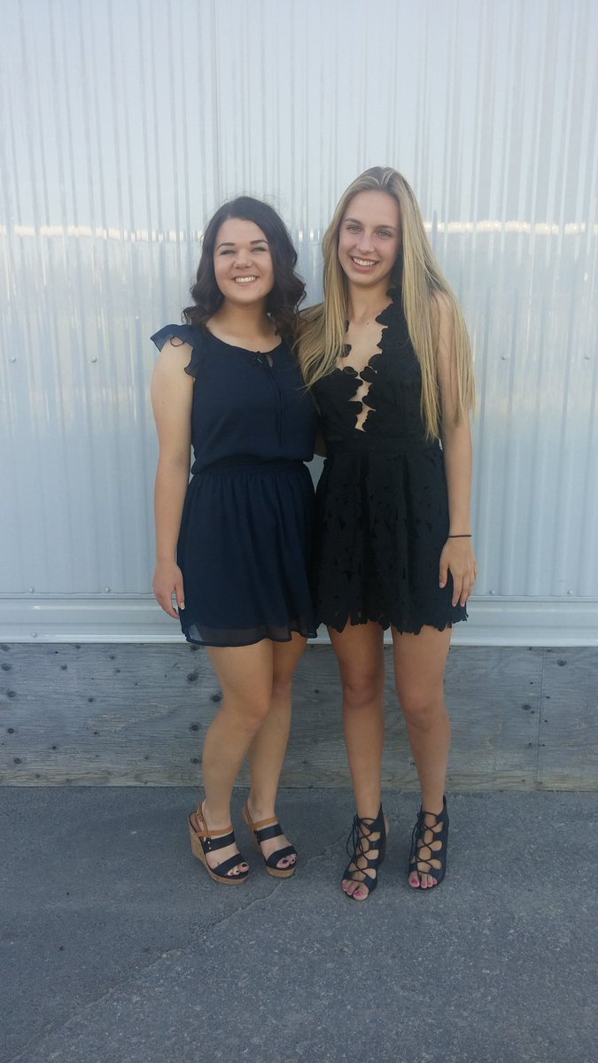 em_atkin's tweet photo. @alex_zalewski happy birthday Alex!!❤ Have a great day! Miss you💗💗 #brennanfooty #ofsaa #brennandebate https://t.co/QrbIksYUI9