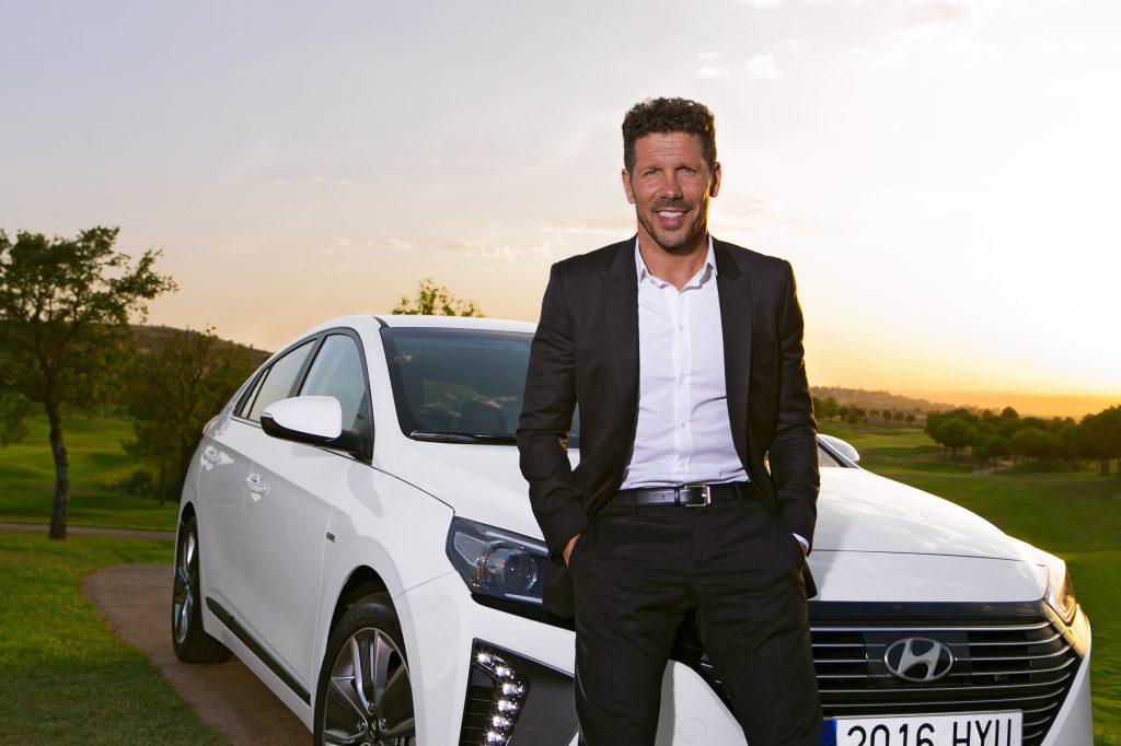 JJOO's tweet image. El fichaje estrella de Simeone es el Hyundai IONIQ - juegosyolimpicos.com/fichaje-estrel…