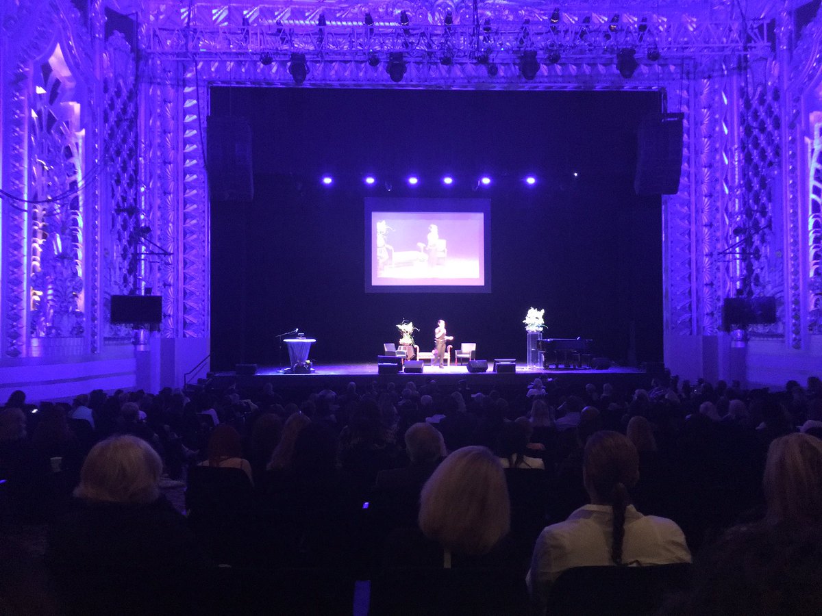 ClinkAndChat's tweet photo. Chief #SandraSpagnoli 
#BeverlyHills Chief of #Police​
"How industry #leaders are inspiring one another, #woman to woman"
#TEDxWomen #TEDx 👏 https://t.co/TReOkrAPqz