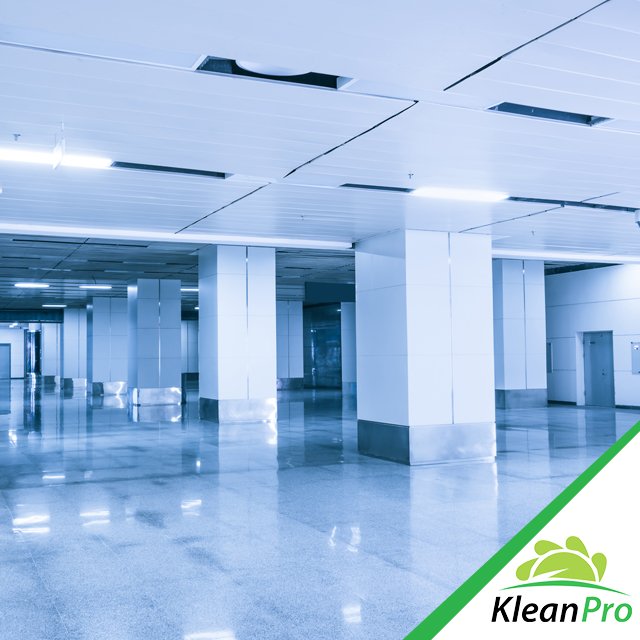 Kleanprord's tweet photo. Los profesionales de #Kleanpro te dejan tus pisos tan #limpios que parecen espejos. #mejoratuvida #mantenimiento https://t.co/hS9X7kJvGZ