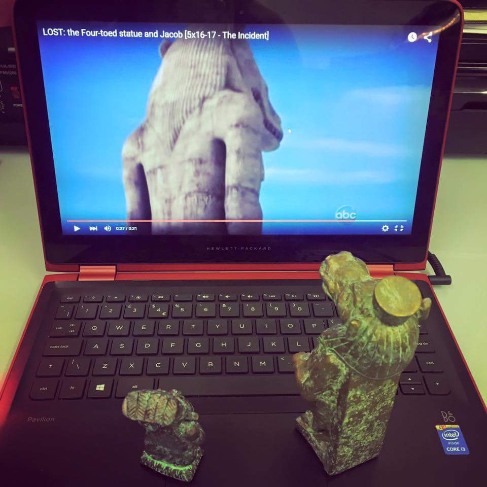 TaweretOfficial's tweet photo. Watching #Lost with Bes! https://t.co/r7c8ty5qx6