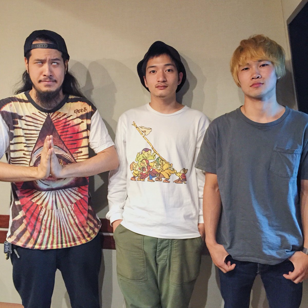 ssm_staff__'s tweet photo. [topics] 今夜3時よりオンエア！TOKYO FM「deeper deeper」は Age Factory が初のパーソナリティを担当！メンバー3人ならではのトークと弾き語りライブも披露！お聴き逃しなく！ #tokyofm #deeperdeeper #tfmdeep https://t.co/d9cEJdBKqC