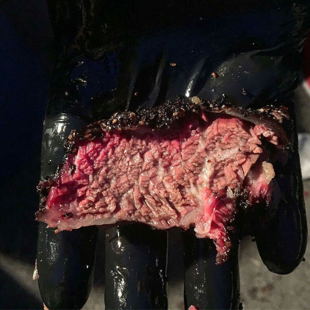 I can't put it into words how phenomenal these beef ribs were. 
Pic courtesy of  @jesspryl… ift.tt/2f0bpNt