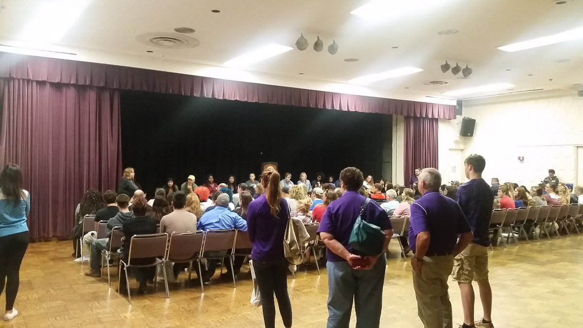 Kayla29313758's tweet photo. Great Day to be a Leatherneck!!!
#Discoverwestern #Breakoutsesh #LawEnforcement https://t.co/t8l2paMboW
