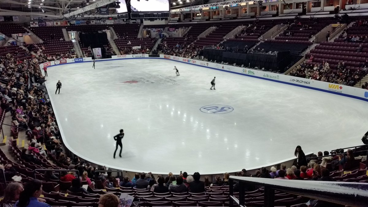 japanskates's tweet photo. Men's practice...they're easing into it.  Yuzuru in foreground. https://t.co/77eyscr1fh