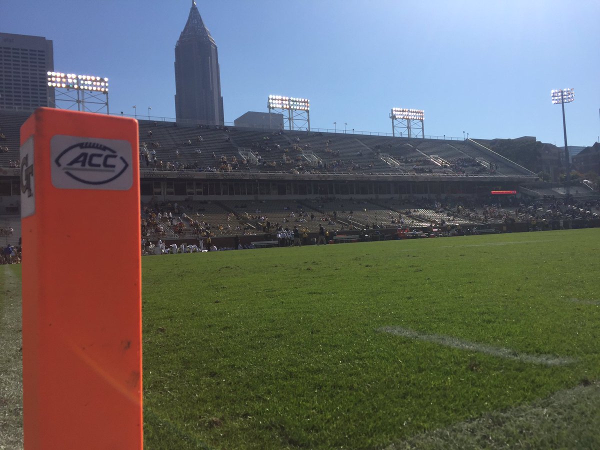 DHickoxWSB's tweet photo. Nothing better than a little #ACC football on a beautiful Saturday afternoon in the ATL. #GaTechHomecoming #DUKEVSGATECH @wsbtv https://t.co/i6e7rRRM1P