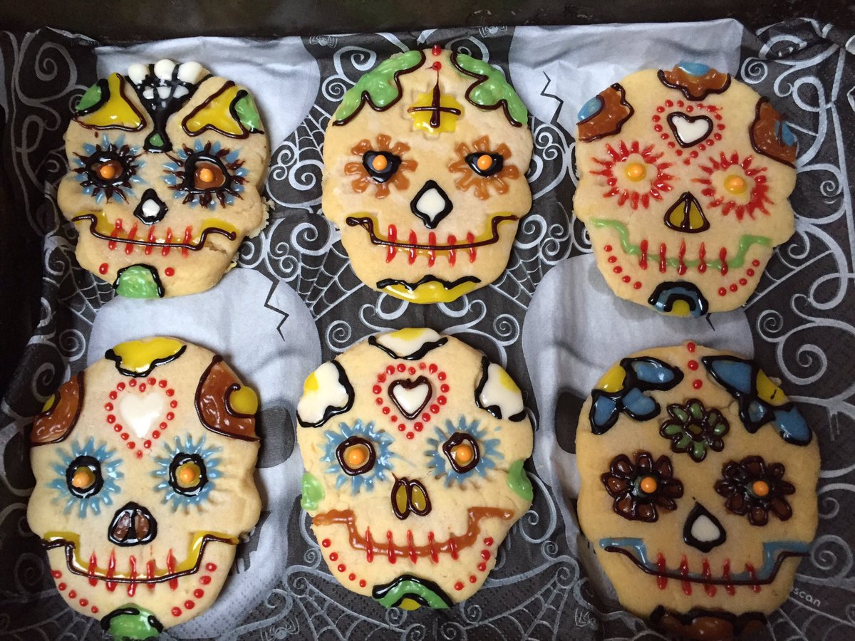 Halloween party weekend #halloweenparty #partybiscuits