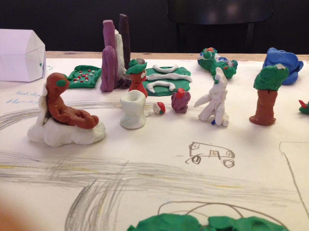 Llywelyn1's tweet photo. Adeiladu dinasoedd #ArtesMundi #Tywysydd @chaptergallery @chaptertweets https://t.co/XO8VybG9yk
