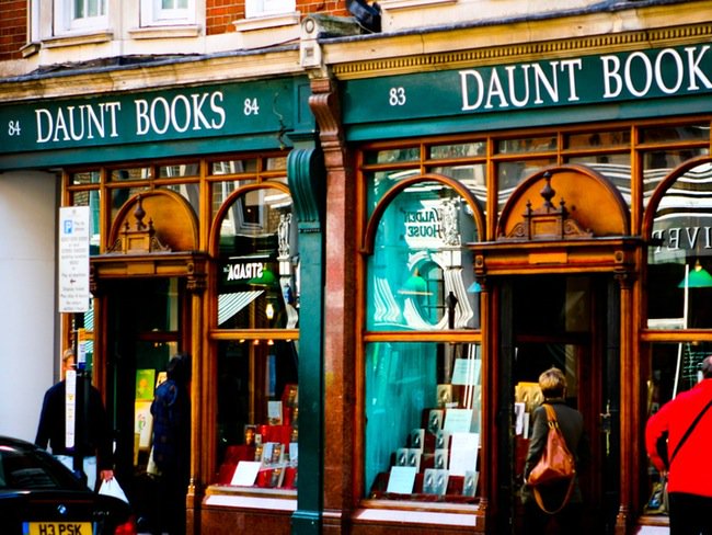 Best #LondonBookShops afar.com/travel-tips/be… #TravelTips @AFARmedia