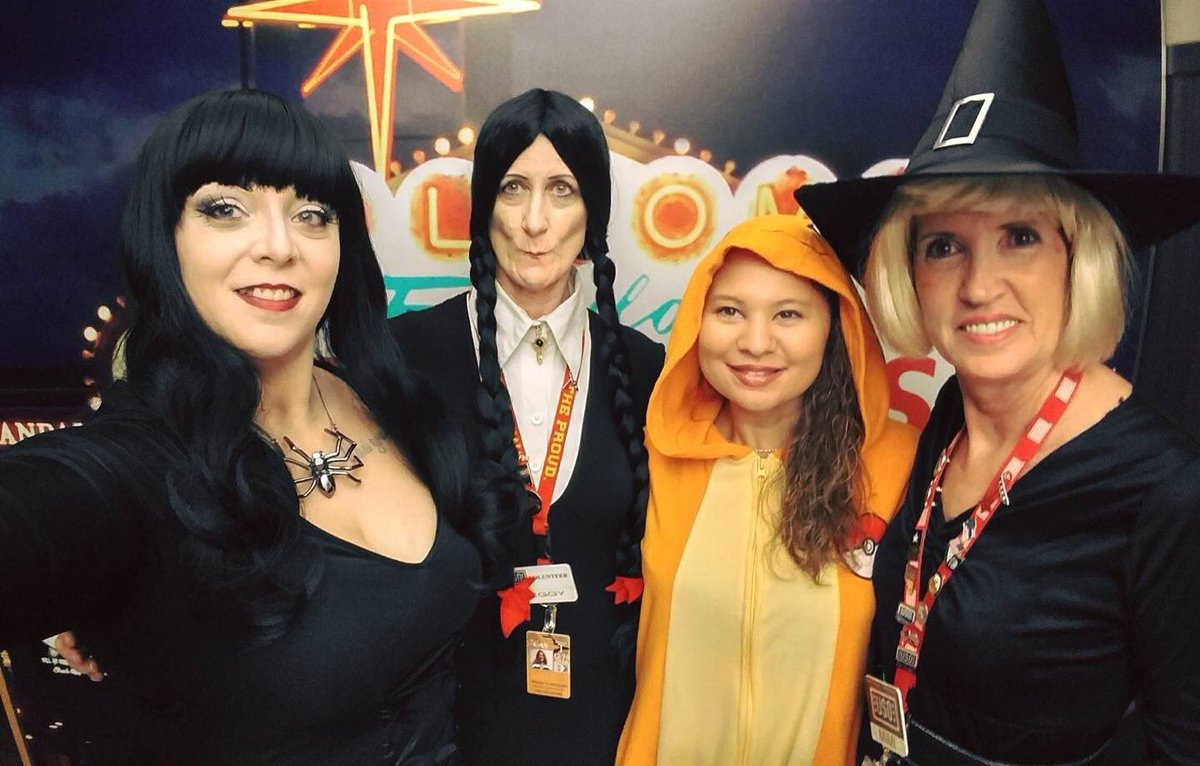 USONevada's tweet photo. It's Halloween time at our @LASairport Terminal 1 Lounge! Come say hi to our spooktacular volunteers! #USOConnects #BetheForce #USOLV https://t.co/cHqytXgTh5