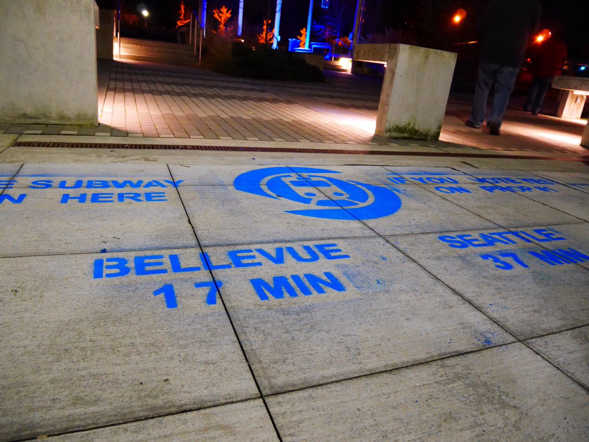 SeattleSubway's tweet image. Light rail, right to the outstanding downtown @CityOfRedmond, just ONE YEAR after @bellevuewa? 

Only if we APPROVE #ST3

@RedmondReporter