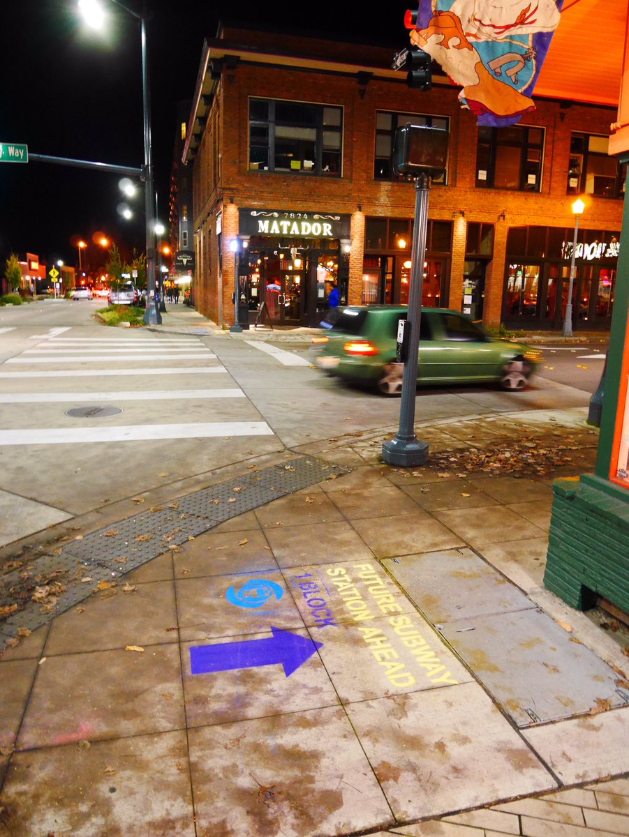 SeattleSubway's tweet image. Light rail, right to the outstanding downtown @CityOfRedmond, just ONE YEAR after @bellevuewa? 

Only if we APPROVE #ST3

@RedmondReporter