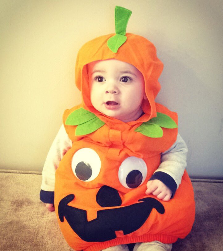 sjbooth35's tweet photo. First Halloween costume 🎃😊 https://t.co/9CKTa3x9dp