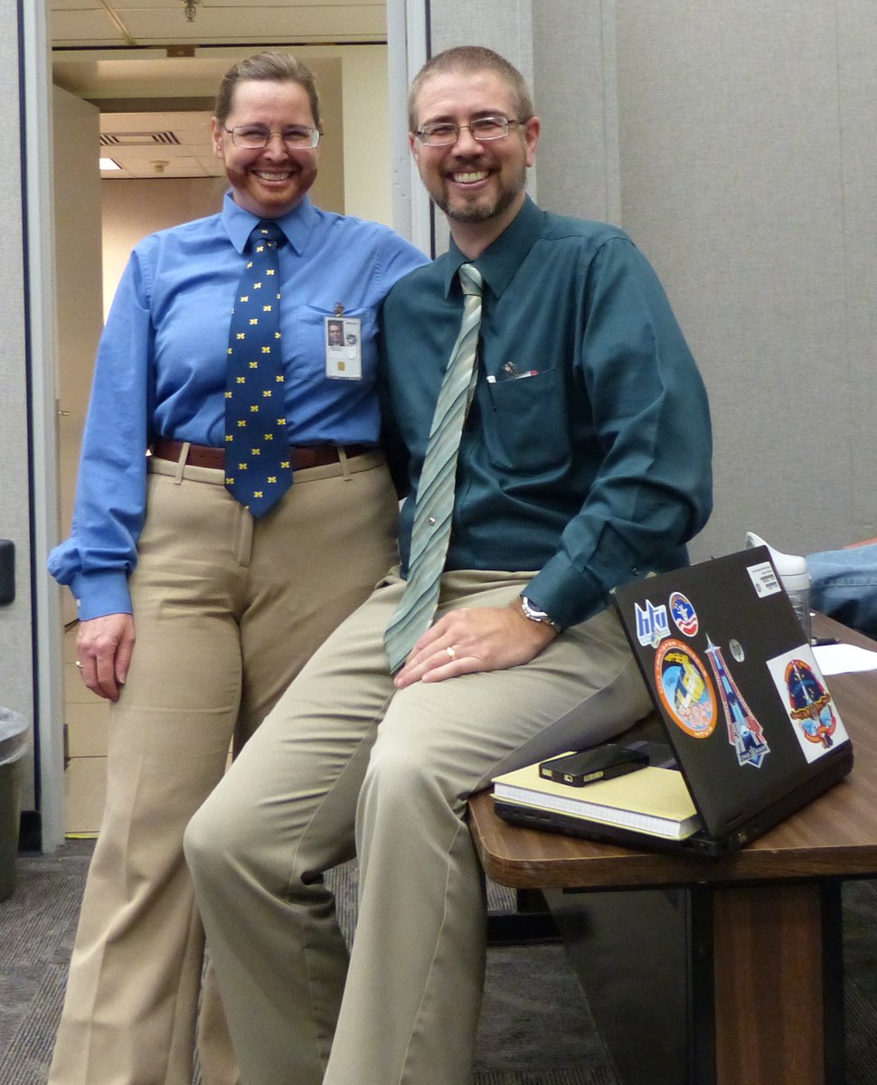 Carbon_Flight's tweet photo. .@NASA_Johnson One of my favorite moments from #Exp41 was my EVA Officer's costume. #NASACostume (Note the @UMich #GoBlue tie) https://t.co/DcZClbhQ3N