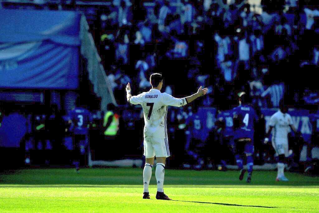 eternoRM10's tweet photo. LÍDERES. #HalaMadrid https://t.co/1KvCwzPJjG