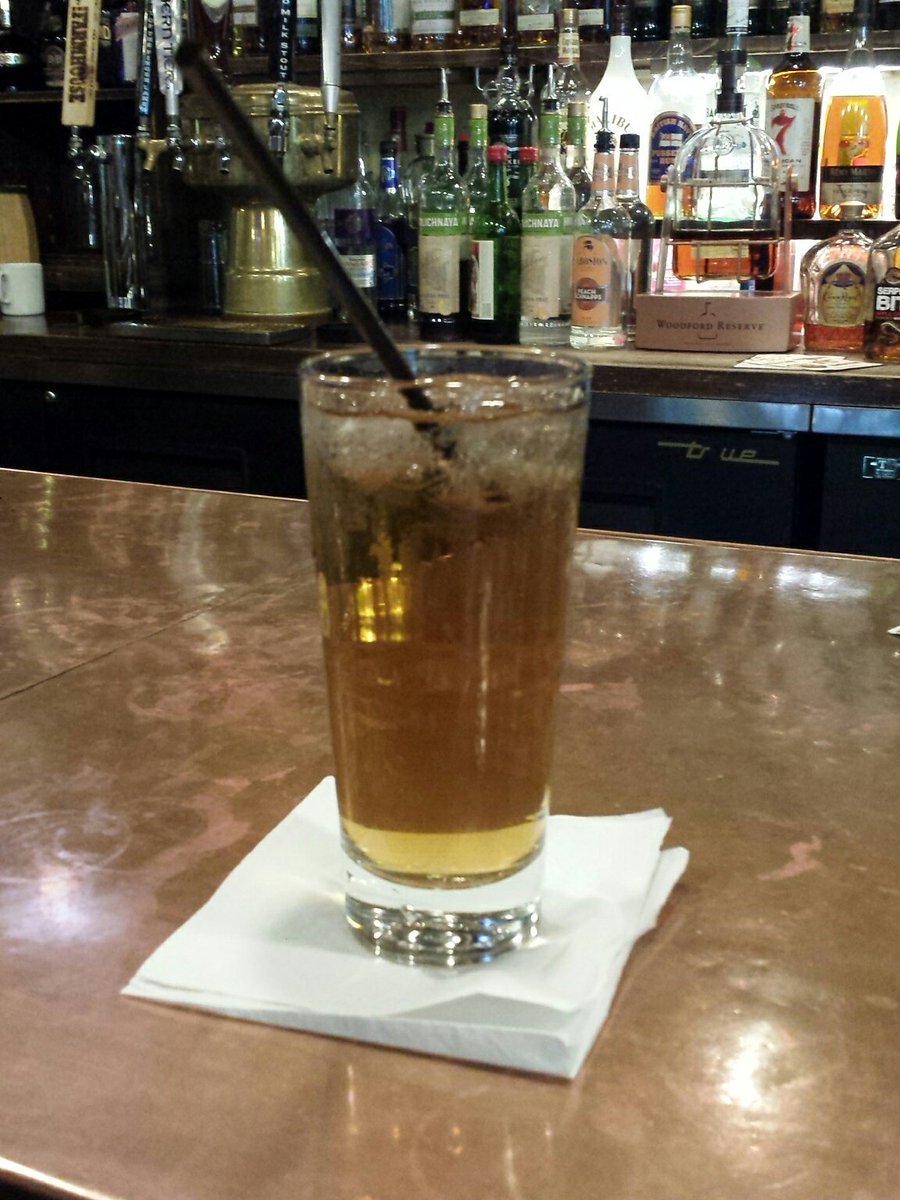 nicoletta182's tweet photo. Seriously come get the Butterbeer Barrel at @PubKilpatricks. Best cream soda ever.  #wizardingweekend https://t.co/tstfx4RAVY