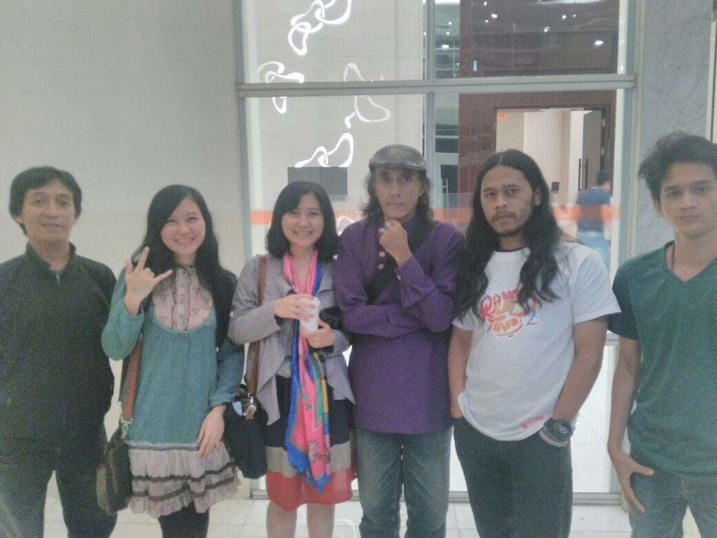 Malam minggu seru nonton #RiungTawa2 bareng Kang <a href="/Yuseffmuldiyana/">RiungTawa 2</a> <a href="/KamalOcon/">kamalocon</a> <a href="/evasrirahayu/">Eva Sri Rahayu</a> <a href="/rendyjeansatria/">Rendy Jean Satria</a> <a href="/cemeter/">cem</a> <a href="/StandupIndoBdg/">StandUpIndo Bandung</a>