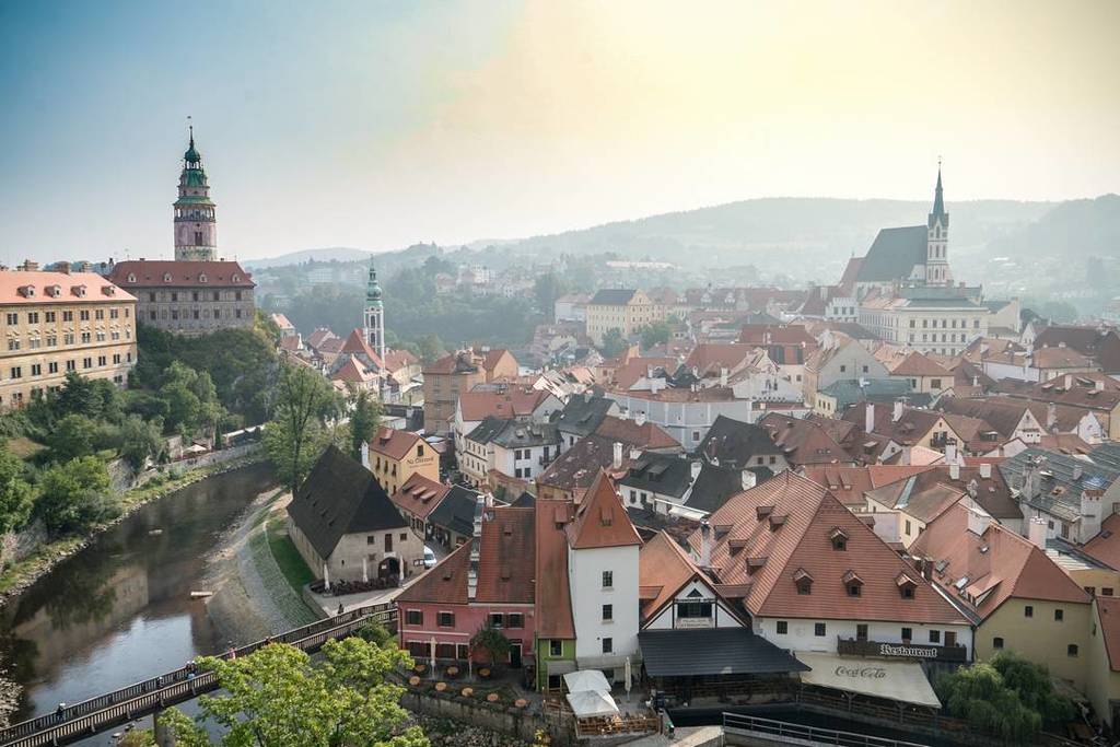 CallumJMacBeth's tweet photo. Great shot of Český krumlov thanks to @andyto
And thanks again to @VisitCZ for hosting th… https://t.co/Sxy02bbN0M https://t.co/QcTtK2YtWm
