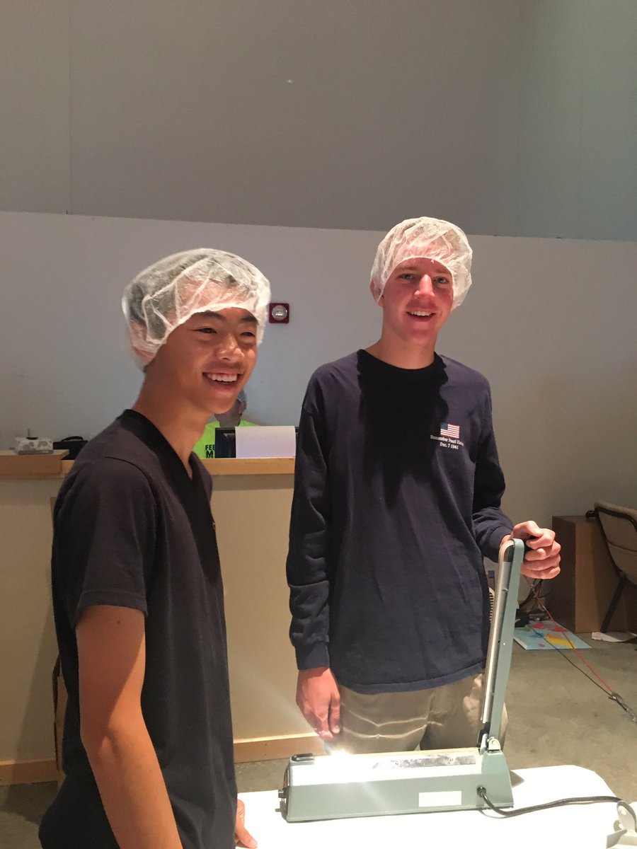 legendnhs's tweet photo. What an amazing volunteer event for the corporation "Feed My starving Children" thanks to all who participated! https://t.co/4LxtPTA17C