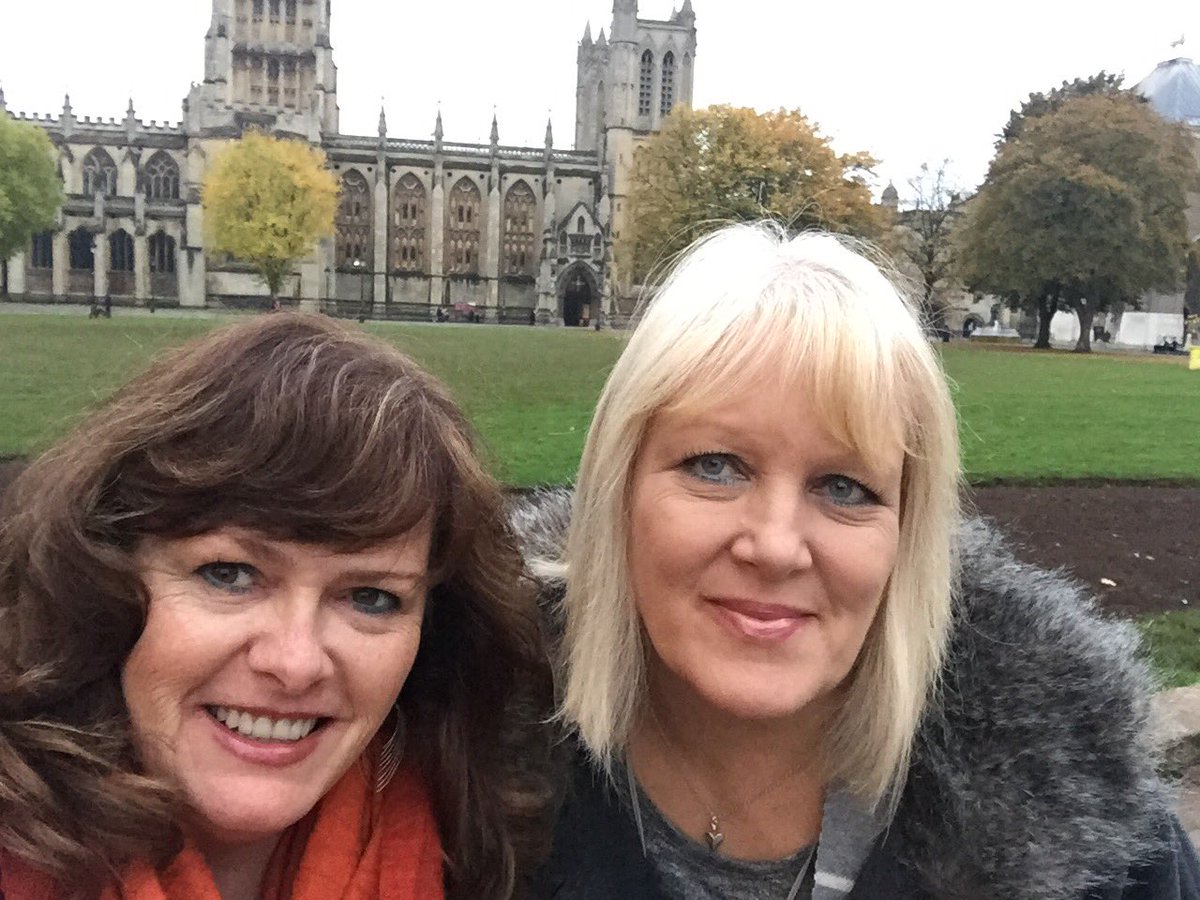 WONDERFUL evening watching the #MedusaTouch <a href="/BristolCathedra/">Bristol Cathedral</a> thnx to <a href="/BriFF_Bristol/">Bristol Film Festival</a> &amp; thnx to <a href="/OwenDGFranklin/">Owen Franklin</a> for such a wonderful event!