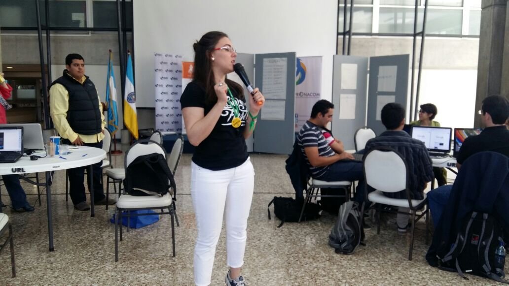 GuatemalaCitySW's tweet photo. @SilvinaAreli facilitadora de #StartupWeekend ¡inyectando energía por casi 24 horas! #SWURL https://t.co/nY9vulBpyG