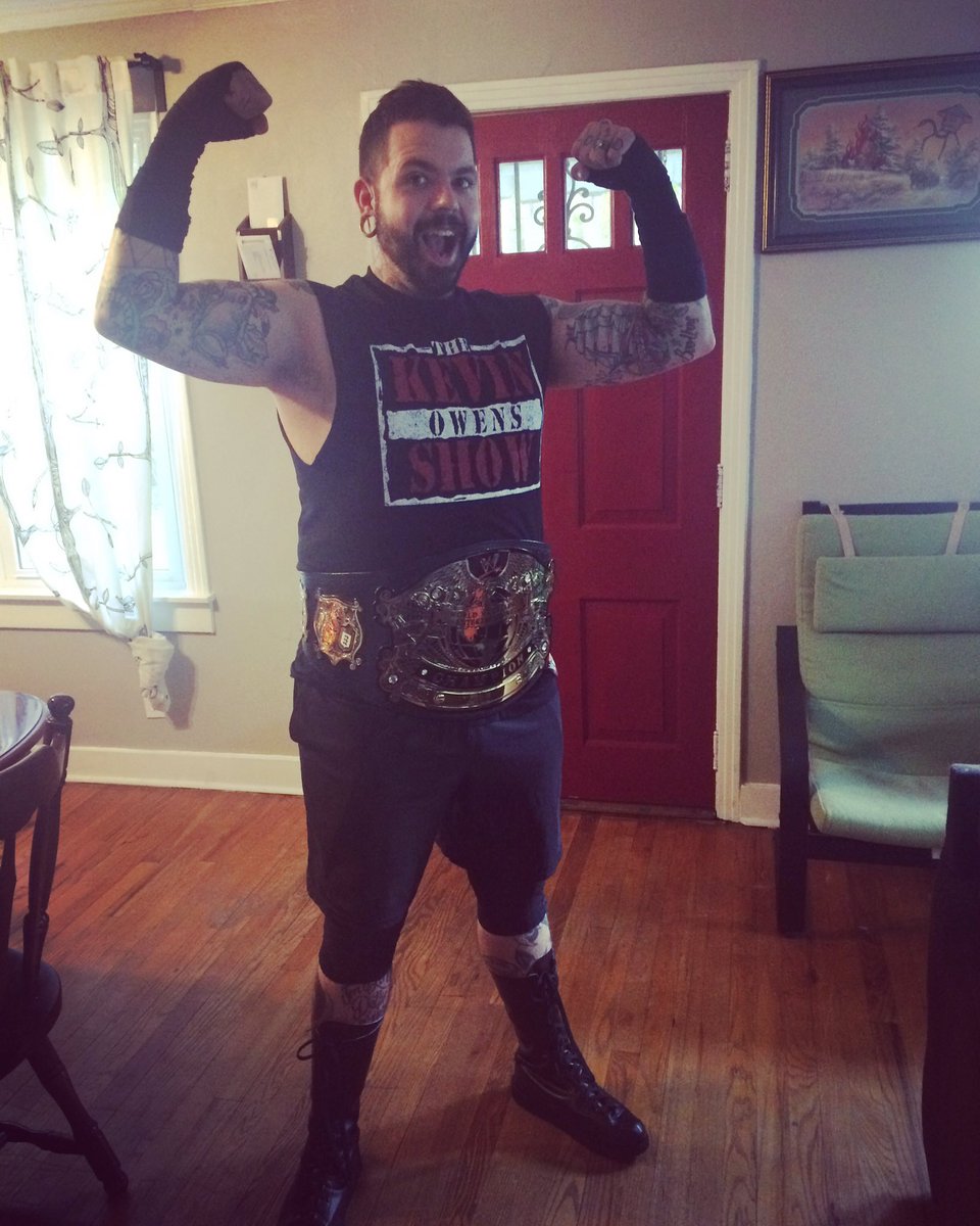THEduderus's tweet photo. Costume time! @FightOwensFight #fightowensfight #killsteenkill #kevinowensshow https://t.co/FWCcHkdLZE
