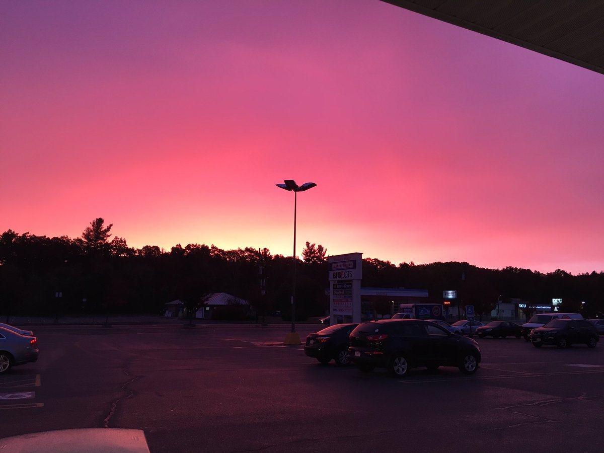 MarinaLeone_'s tweet photo. MB doesn't have bad sunrises 🌅 https://t.co/OpqLr0e0Em