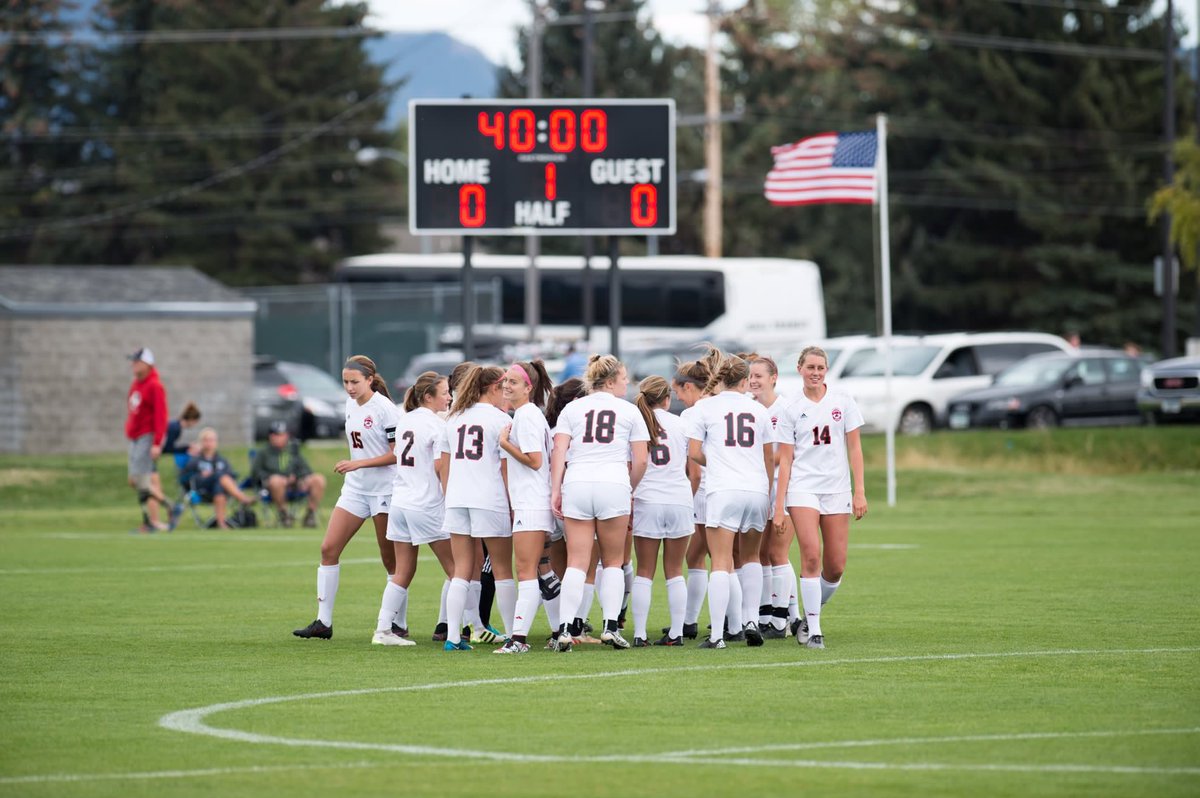 Bozeman_High's tweet photo. Shoutout to our Hawks for winning the State Championship💯⚽️ https://t.co/j4C73oOT5i