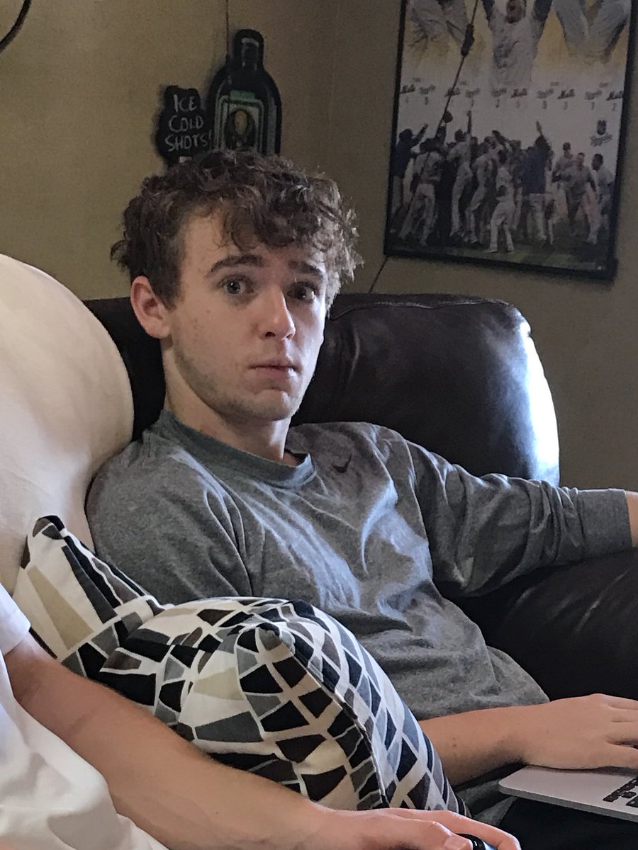 This is Tom. Nothing is wrong he just needs help. Please rt and fav for prayers. 1 rt= 2 prayers 1 fav = 1 prayer <a href="/Tom_Verde1/">TVerde</a>