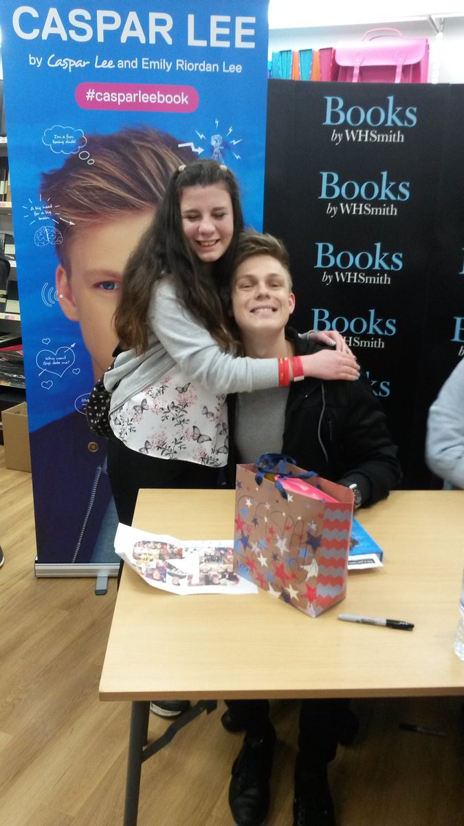 suggulees's tweet photo. 11:11 @Joe_Sugg and @caspar_lee see these pictures β€
#CasparLeeBook
#UsernameRegenerated
@Joe_Sugg @Caspar_Lee @Joe_Sugg @Caspar_Lee https://t.co/qN3WYSWs5F