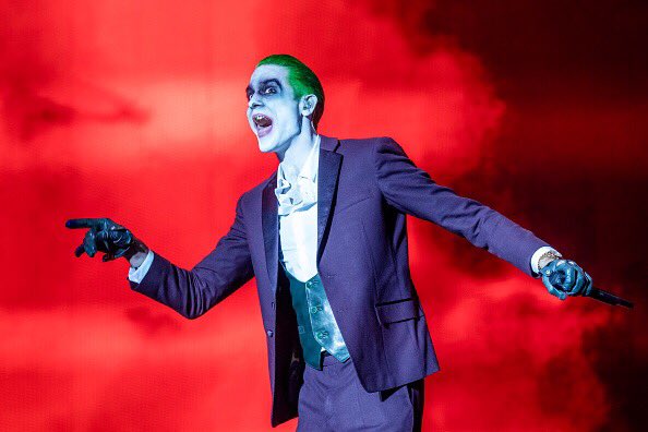 4ngelicaa's tweet photo. .@G_Eazy as the joker, like can it get any better? No. #VoodooFest https://t.co/cIlnt7XTbG