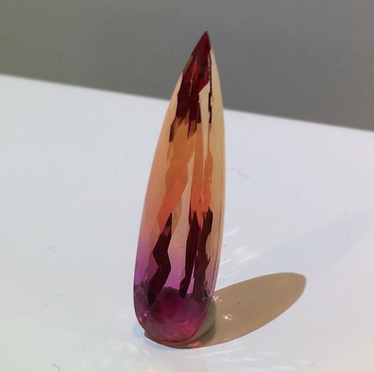 Just Gems tweet media