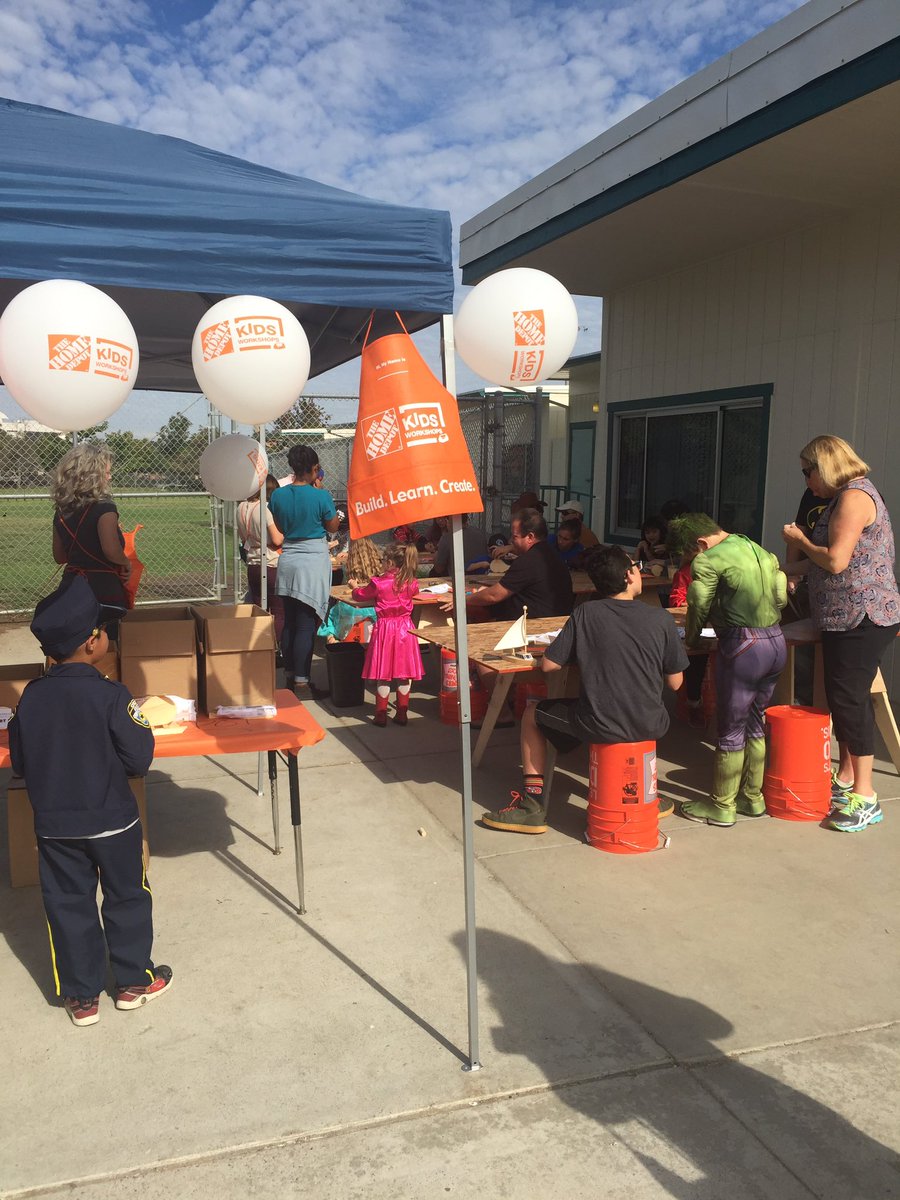 BHCoyotes's tweet photo. Fall Carnival happening now at Breeze Hill!! 10-1 https://t.co/19qSj0u27E